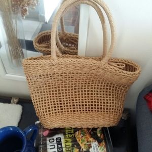 Straw tote bag